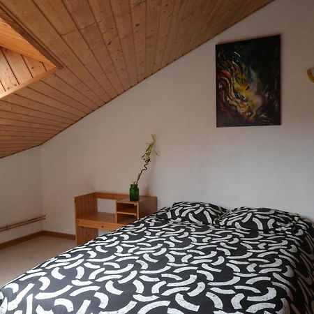 Le Grand Nid - Maison Alveole Bed And Books Сье Экстерьер фото